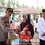 Kolaborasi Ponpes Al-Hidayah, Polres Tanggamus dan Komascipol Salurkan Bantuan Korban Banjir di Dua Kecamatan