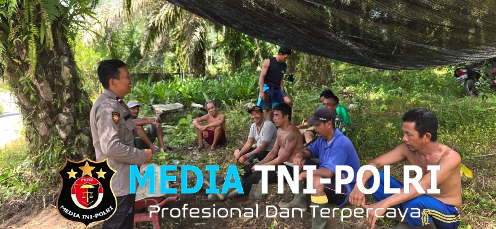 Polsek Menjalin Melaksanakan Patroli Dialogis Bersama Petani Dalam Rangka Mendukung Asta Cita