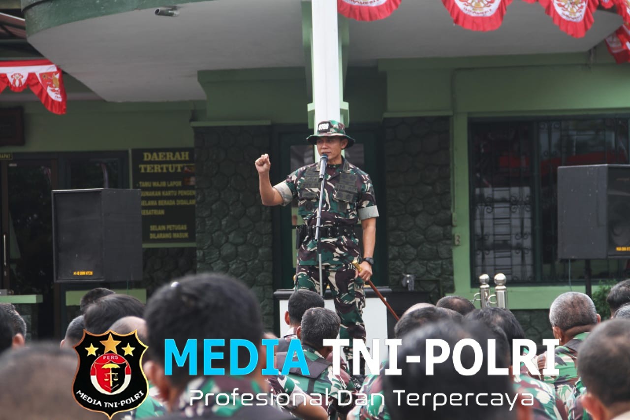 Jam Komandan, Dandim 0728/Wonogiri Himbau Anggotanya Jaga Kekompakan Dan Hindari Pelanggaran