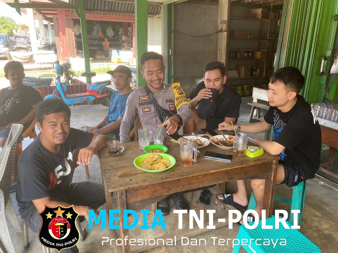 Polsek Mempawah Hulu Gelar Patroli Siang Hari untuk Tingkatkan Kamtibmas yang Kondusif