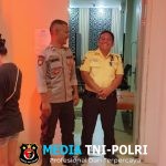 Patroli Malam, Polsek Sengah Temila Ajak Warga dan Satpam Bank Tingkatkan Kewaspadaan