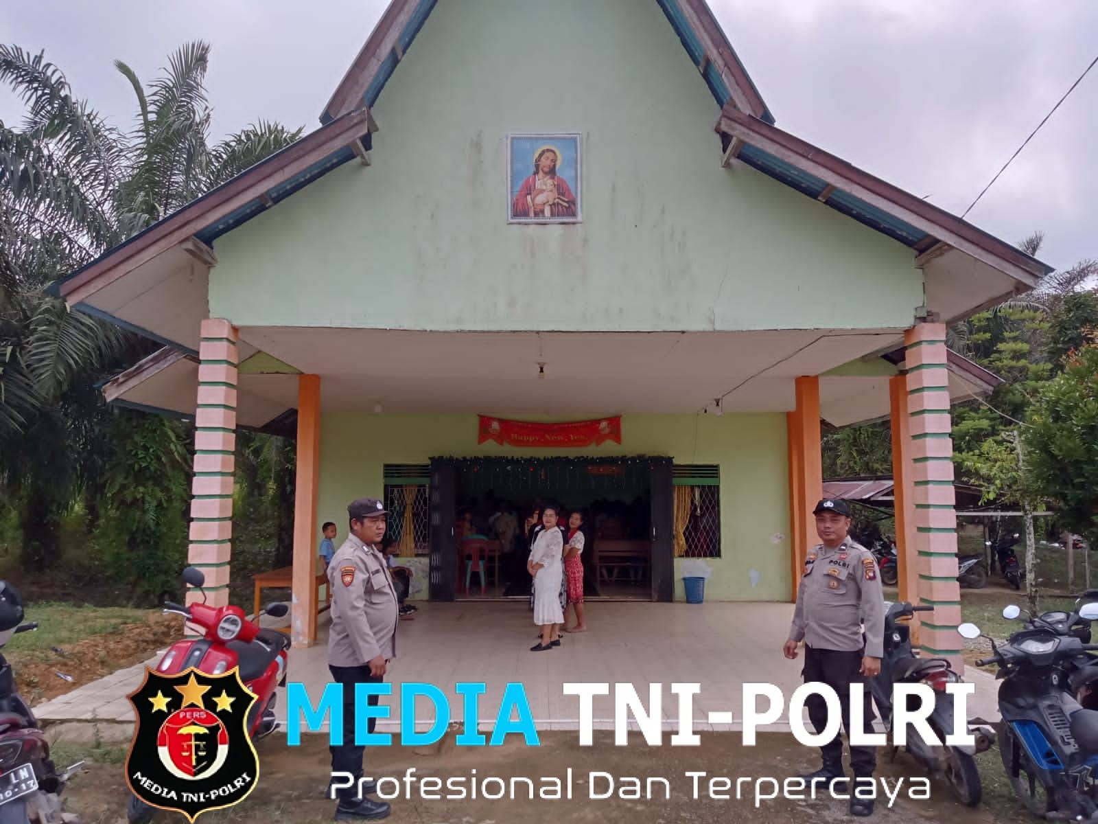 Polsek Menyuke Lakukan Pengamanan Ibadah Hari Minggu