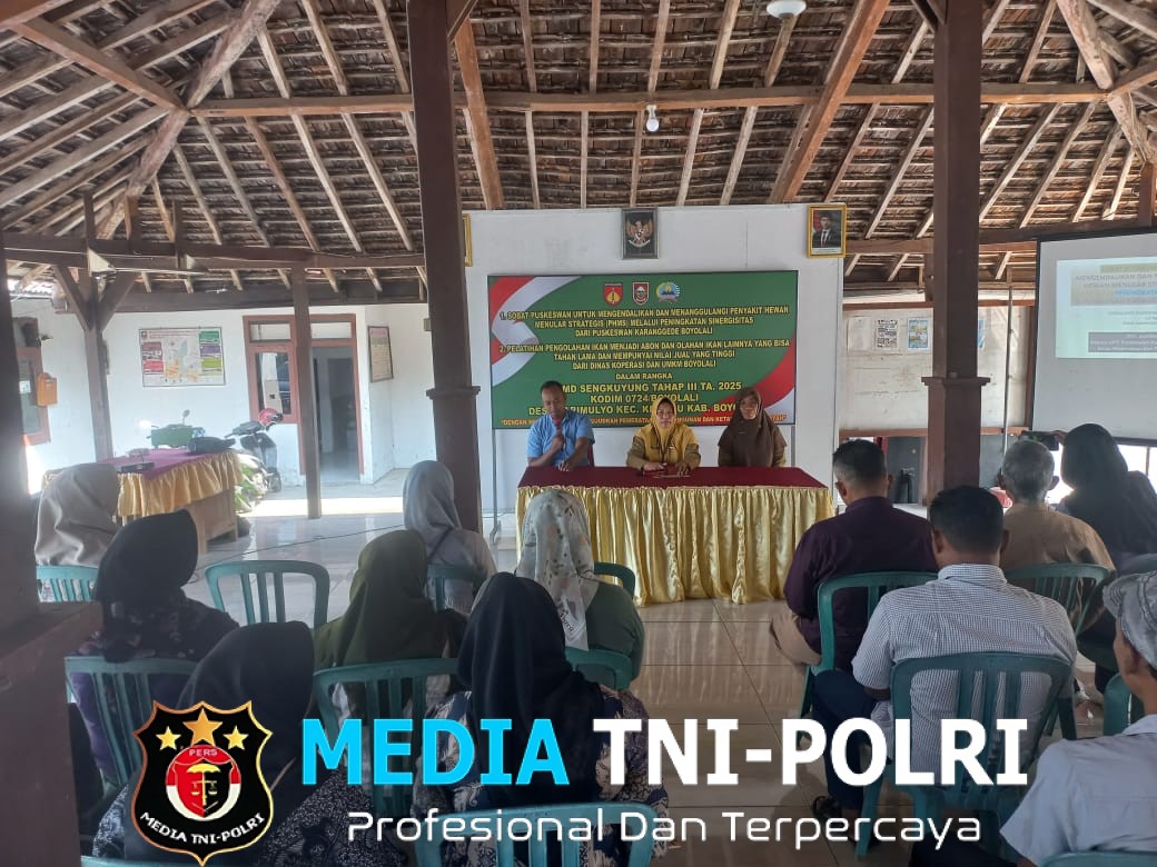 Cegah Penyakit Hewan, Satgas TMMD Boyolali dan Disnak Gelar Sosialisasi di Sarimulyo