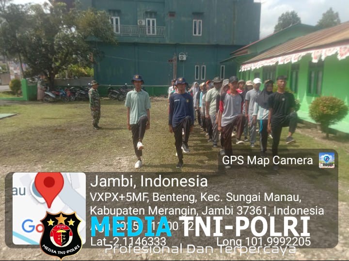 Babinsa Koramil 420-07/Sei Manau Latih Paskibraka Tanamkan Semangat Nasionalisme