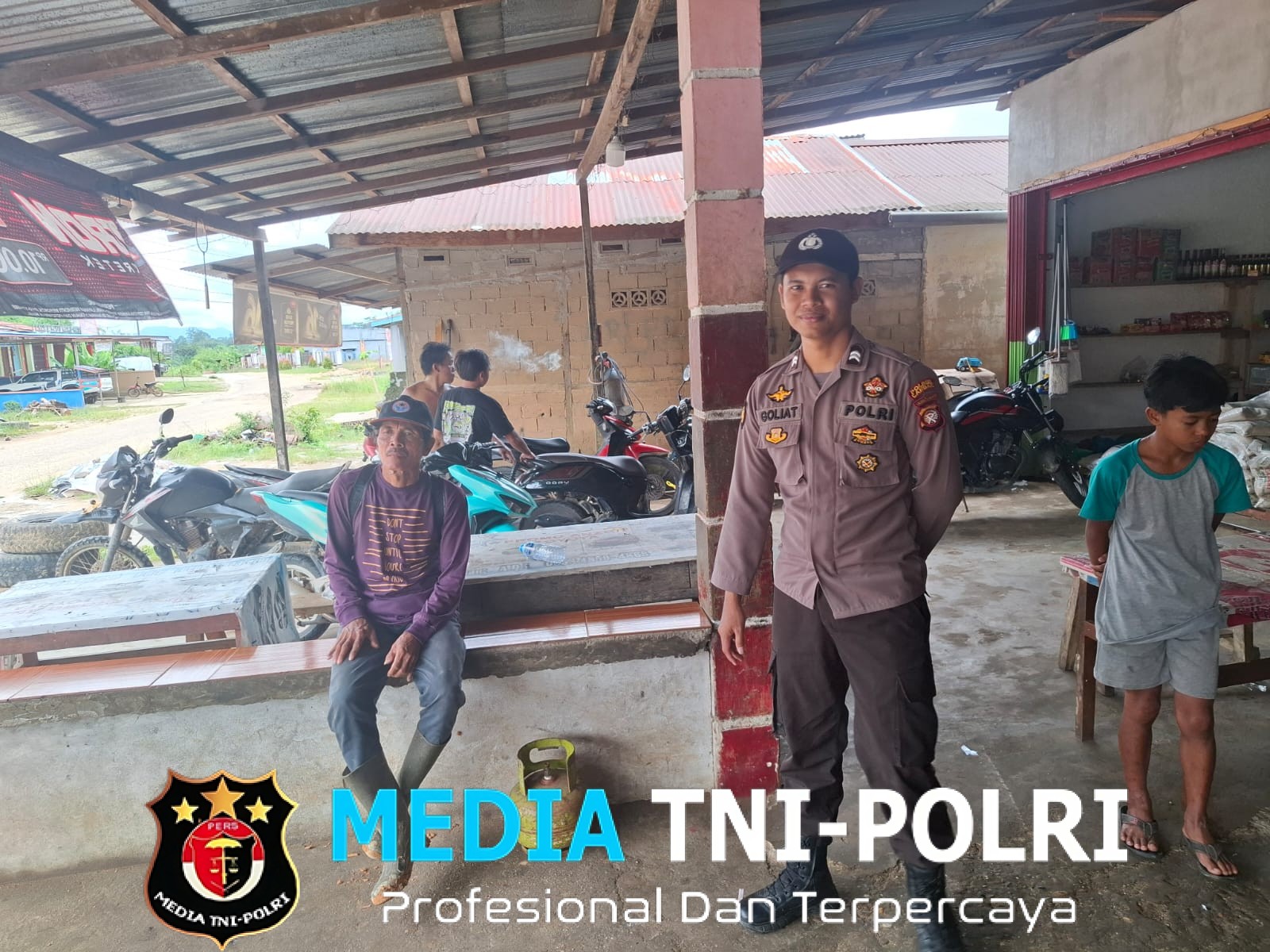 Antisipasi Gangguan Kamtibmas Anggota Polsek Kuala Behe Laksanakan Patroli Rutin