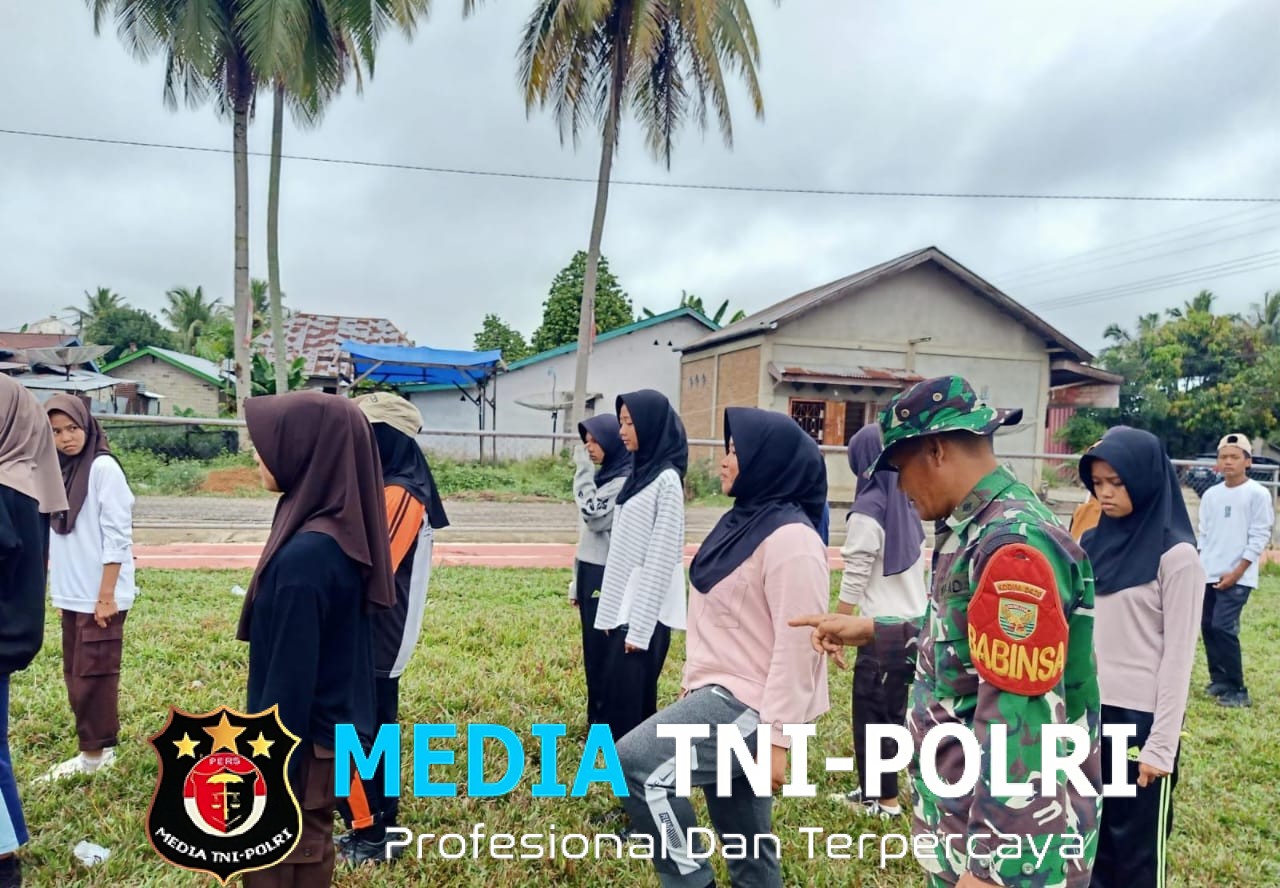 Semangat Kemerdekaan! Babinsa Koramil 420-08/Tabir Latih Paskibraka