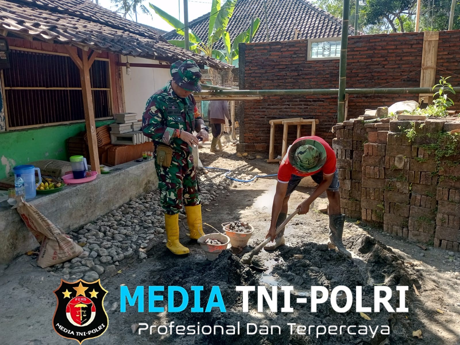 Kodim 0818 Malang-Batu Bedah Rumah Ibu Dasiyem di Sumberpetung, Pembangunan Sudah Capai 50%