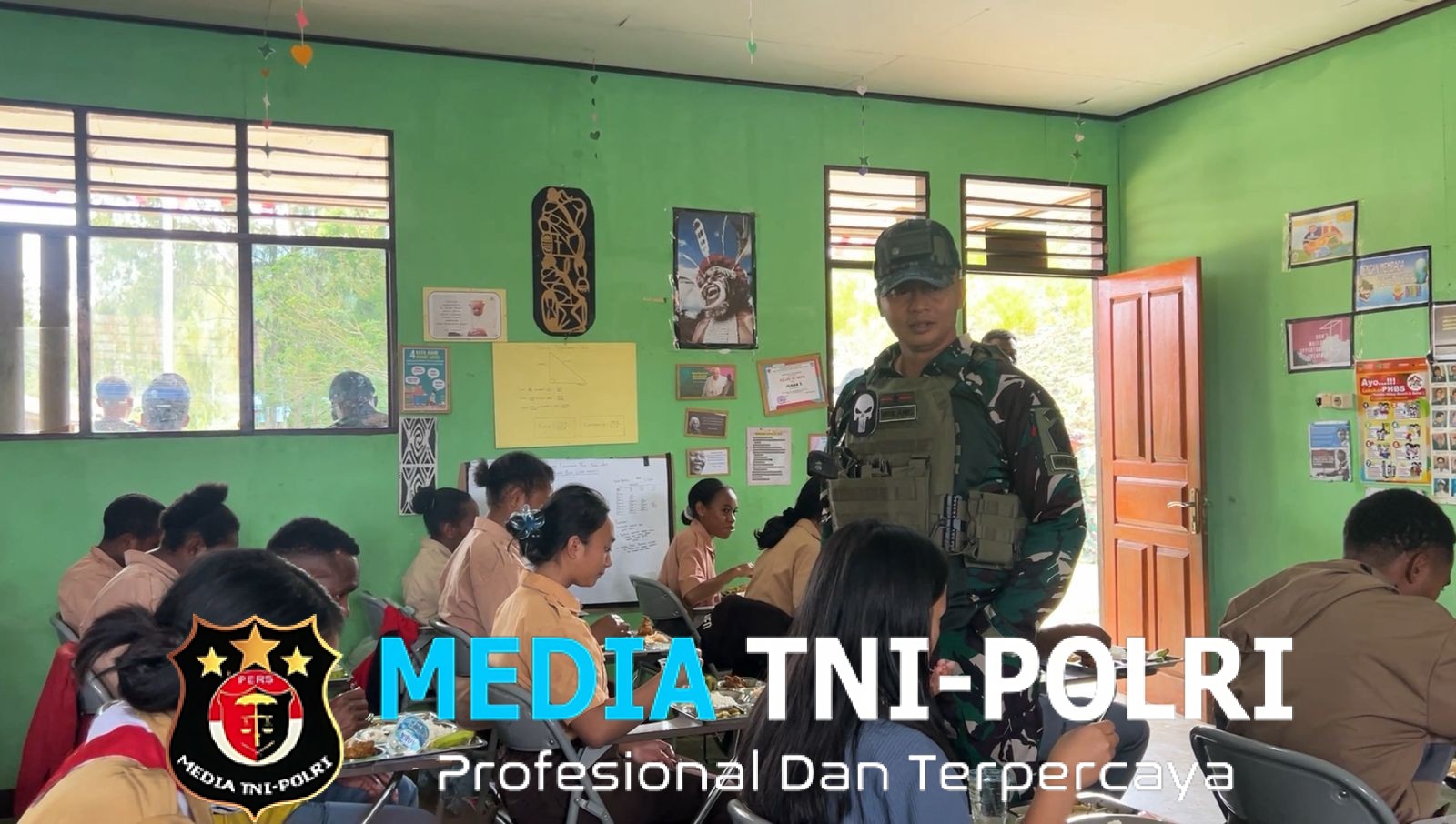 Pos Kotis Yonif 751/VJS Gelar Penyuluhan Bela Negara di SMA YPPK Bintang Timur, Bertepatan dengan Hari Pramuka