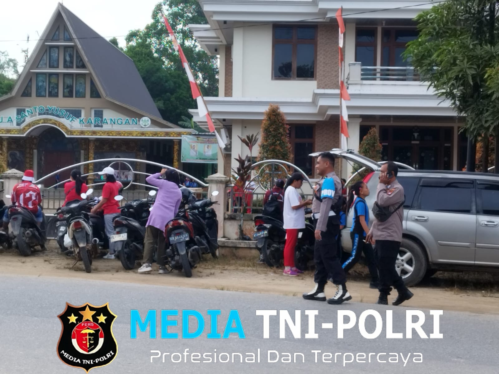 Polsek Mempawah Hulu Laksanakan Pengamanan Jalan Sehat