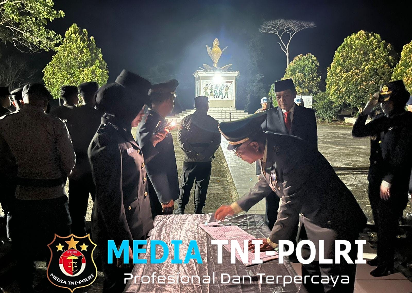 TNI Hadir dalam Apel dan Renungan Suci 17 Agustus “Senjata Kita Kini Ilmu dan Persatuan”
