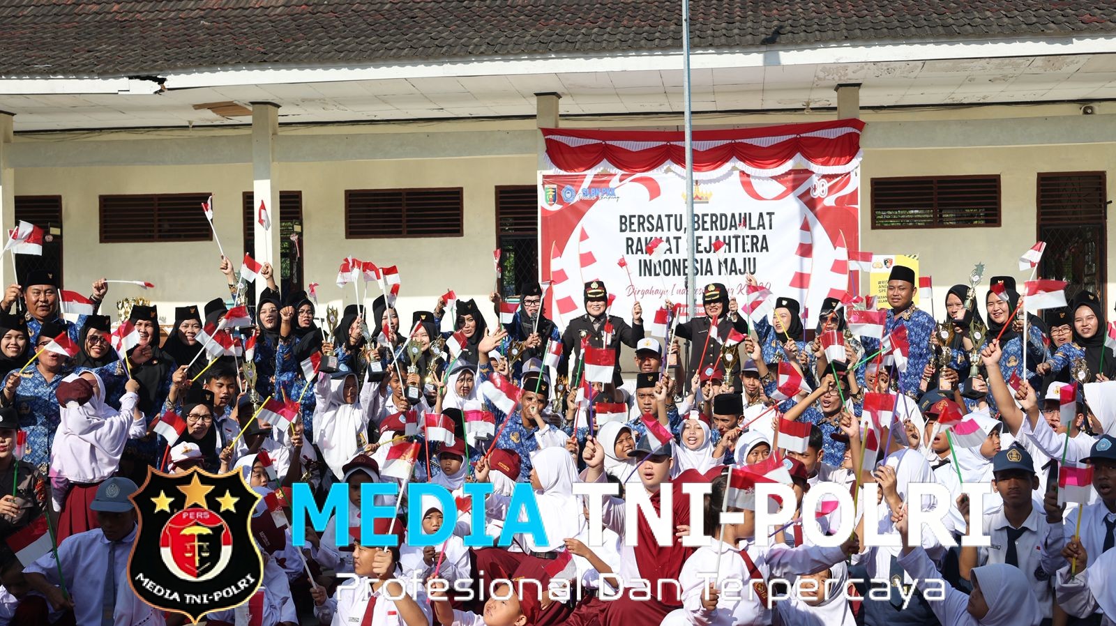 Kabid Humas Polda Lampung Jadi Inspektur Upacara HUT RI Ke-80 di SLB Negeri PKK Kemerdekaan untuk Semua