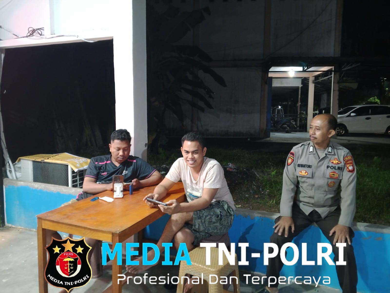 Mencegah Terjadinya Tindak Kejahatan di Malam Hari, Polsek Mempawah Hulu Gelar Patroli