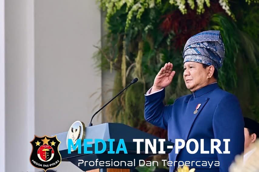Presiden Prabowo Pimpin Khidmat Upacara Penurunan Bendera Negara Sang Merah Putih di Istana Merdeka