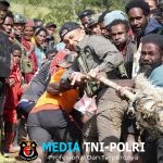 Negara Hadir di Tanah Papua Pangkogabwilhan III Kunjungi Kabupaten Puncak, Serahkan Bantuan untuk Pengungsi