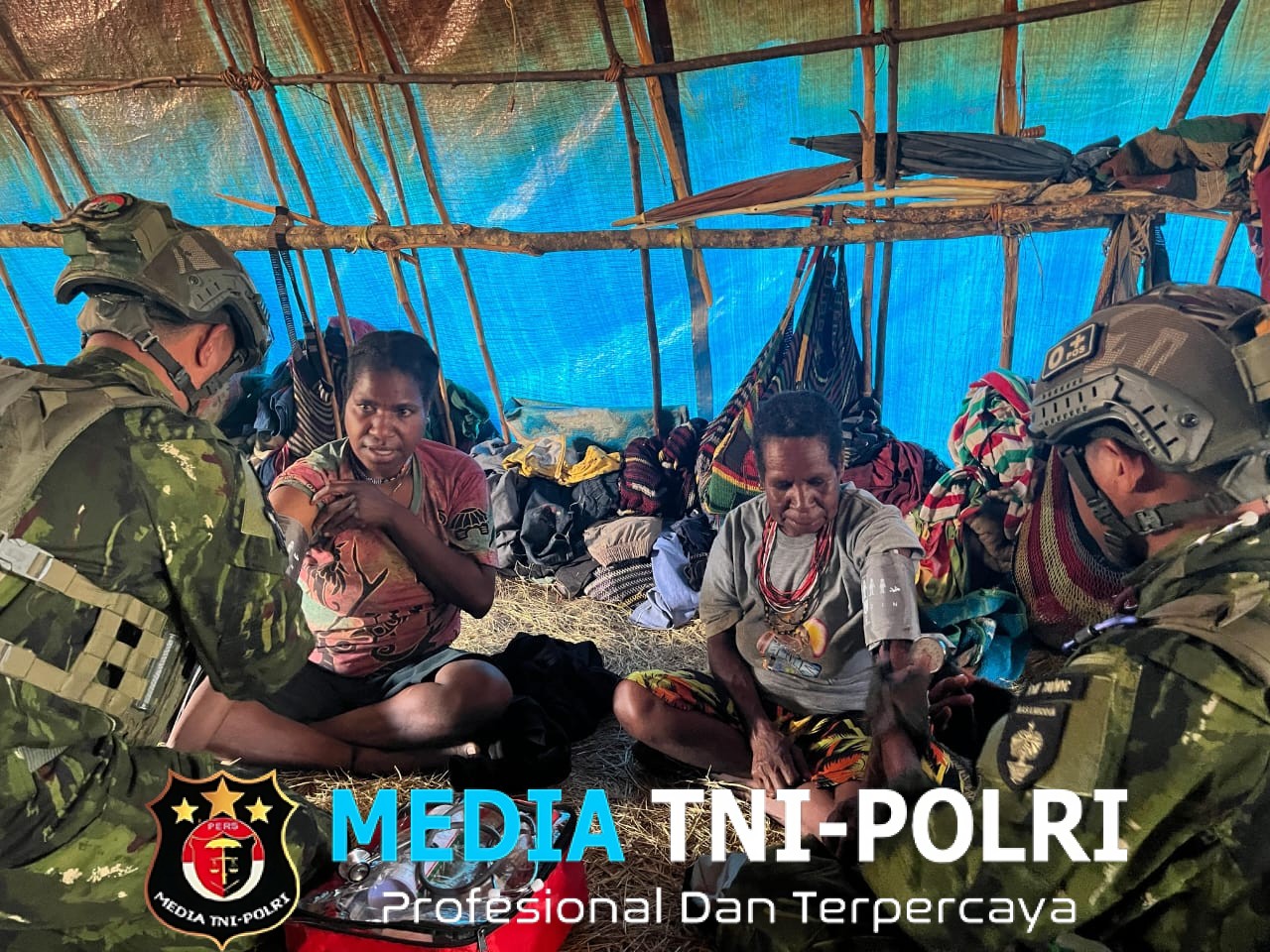 Satgas Yonif 700/WYC Jadi Penolong di Tengah Pengungsian, Warga Eronggobak Dapat Sentuhan Kesehatan