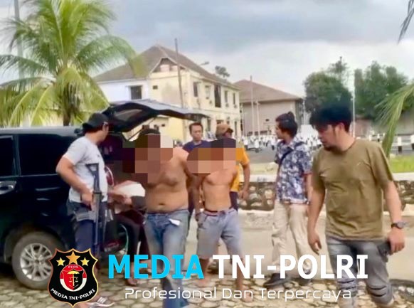 Komering Gunung Sugih Zona Merah Narkoba Dua Bandar Berhasil Diamankan dan Gubuk Tempat Konsumsi Sabu Dibakar Polisi