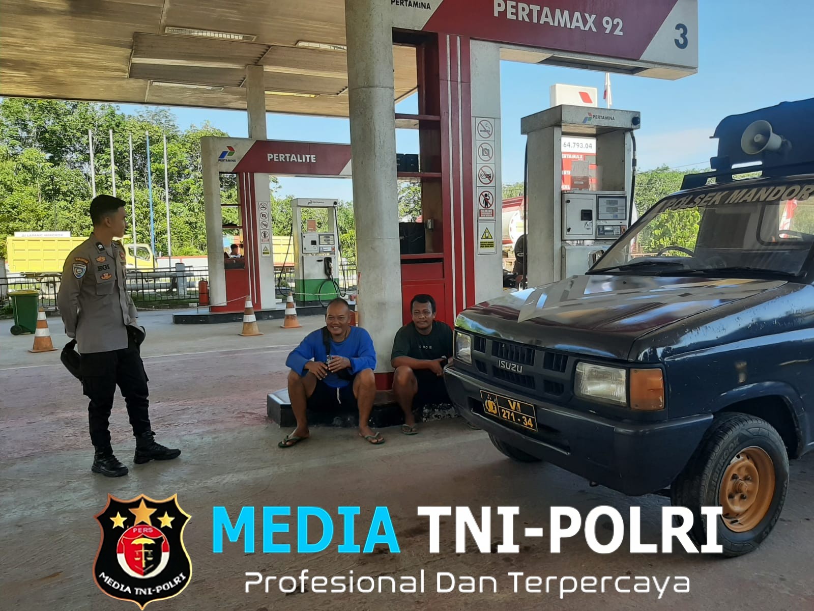Sampaikan Kamtibmas Dengan Warganya Pada Saat Polisi Laksanakan Patroli Siang