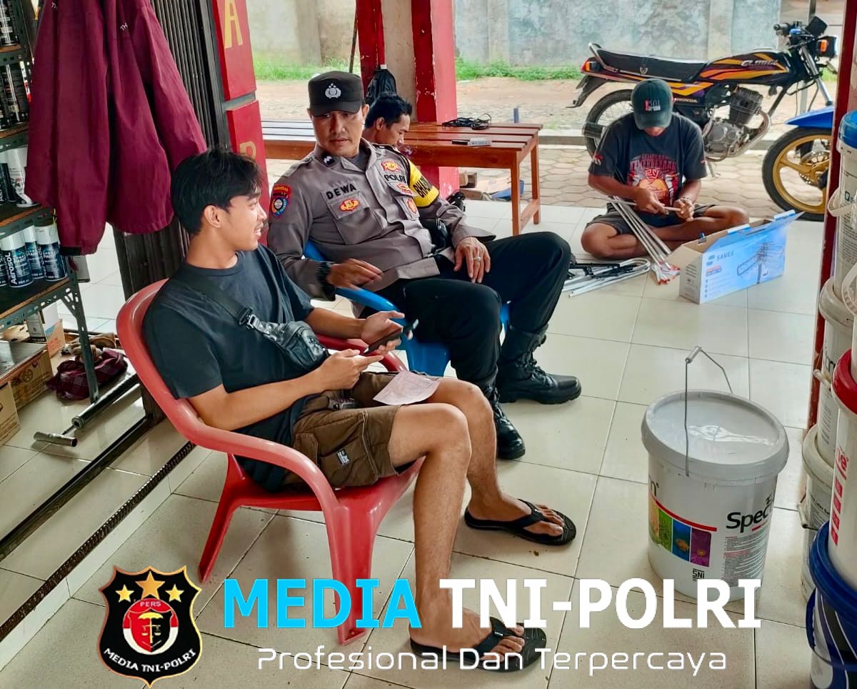 Ciptakan Lingkungan Aman dan Rukun, Bhabinkamtibmas Polsek Seputih Raman Gencarkan Patroli Humanis