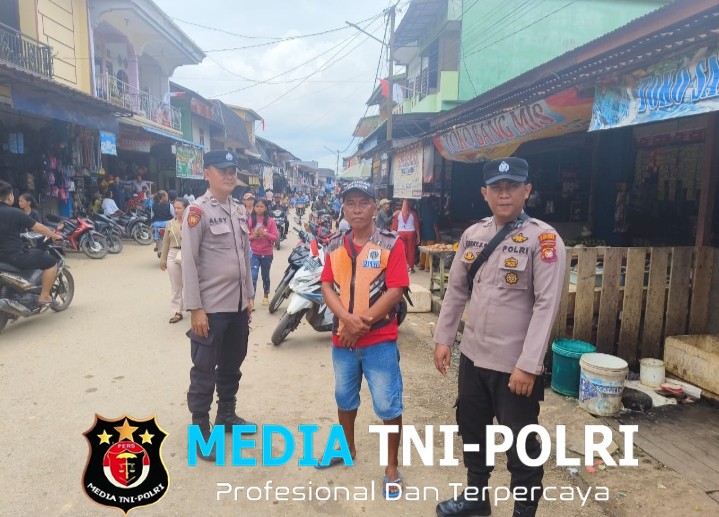 Imbauan Kamtibmas Polsek Menyuke Kepada Warga Saat Melaksanakan Patroli Siang