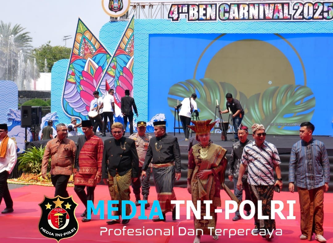 Dandim 0808 Dan Forkopimda Hadiri Pesona Budaya Dalam 4th BEN Carnival Di Kota Blitar