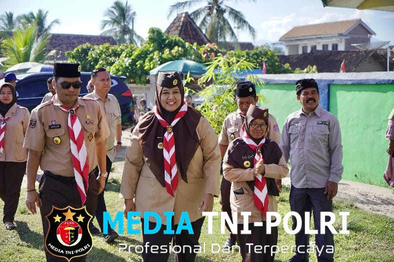 Wakil Bupati Pringsewu Umi Laila Buka Perkemahan dan Bazar Siaga Kwaran Ambarawa