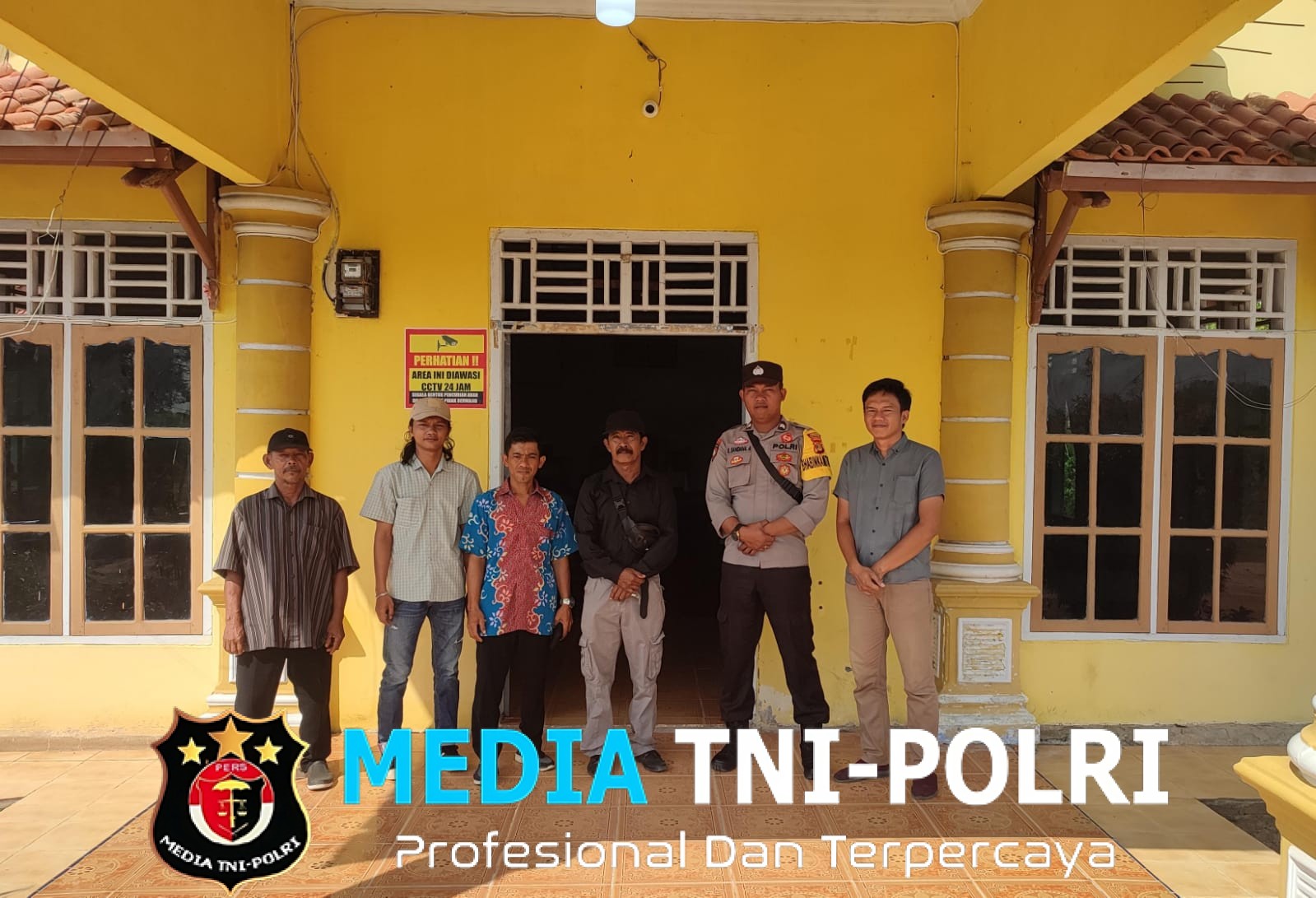 Polsek Lambu Kibang Laksanakan Pengamanan Ibadah Gereja Minggu Kasih di Gereja GKSBS Tiyuh Kibang Budi Jaya