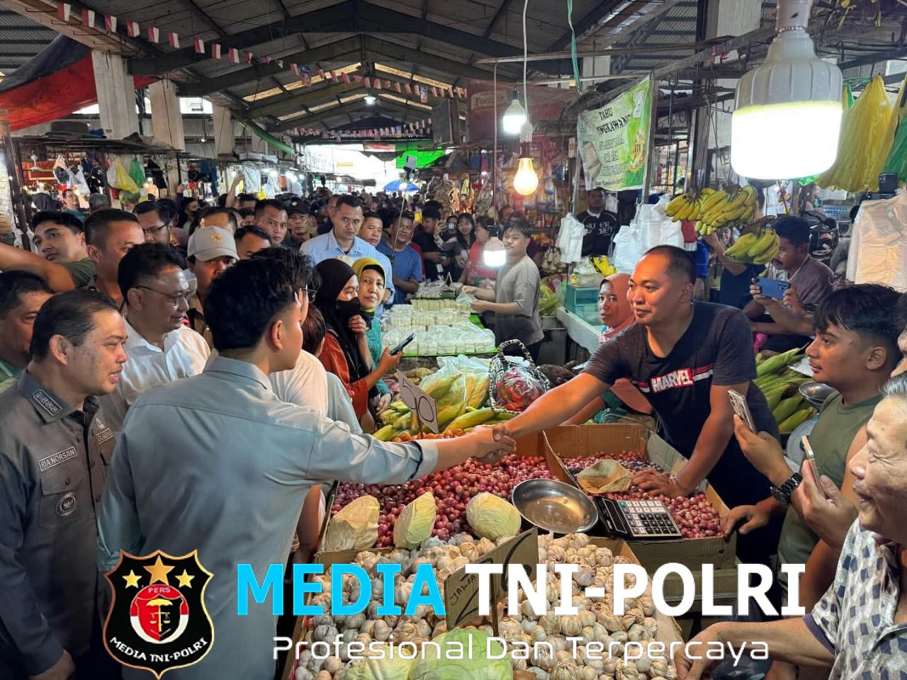 Tinjau Pasar Flamboyan, Wapres Dorong Pengendalian Inflasi di Pontianak