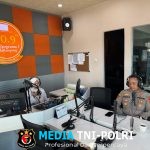 Lewat Dialog Interaktif Polisi Menyapa Pro 1 RRI, Kapolres Lampung Utara Ajak Masyarakat Berperan Aktif Bersama Menjaga Kamtibmas