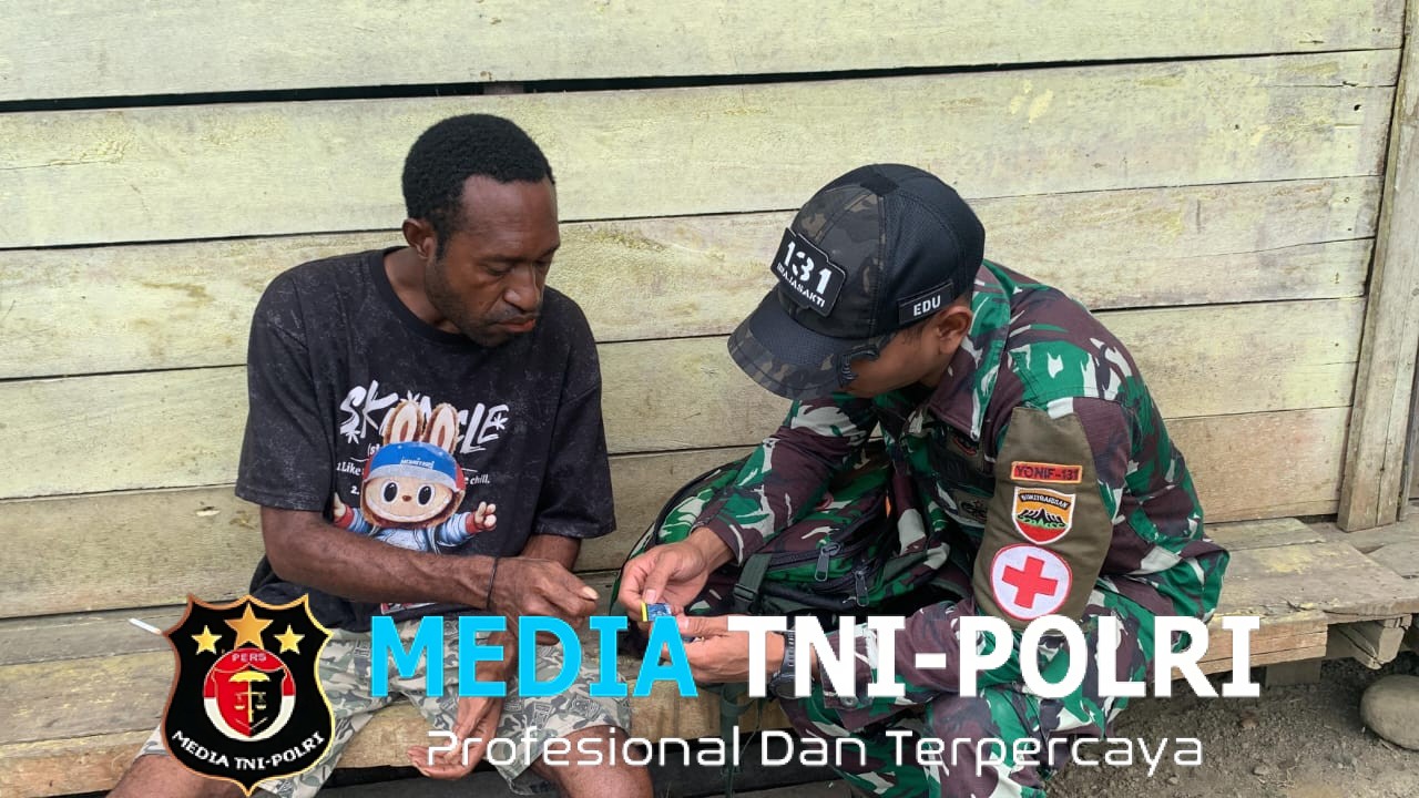 Satgas Yonif 131/Brajasakti Gelar Pelayanan Kesehatan Gratis Door to Door di Kampung Kalibom