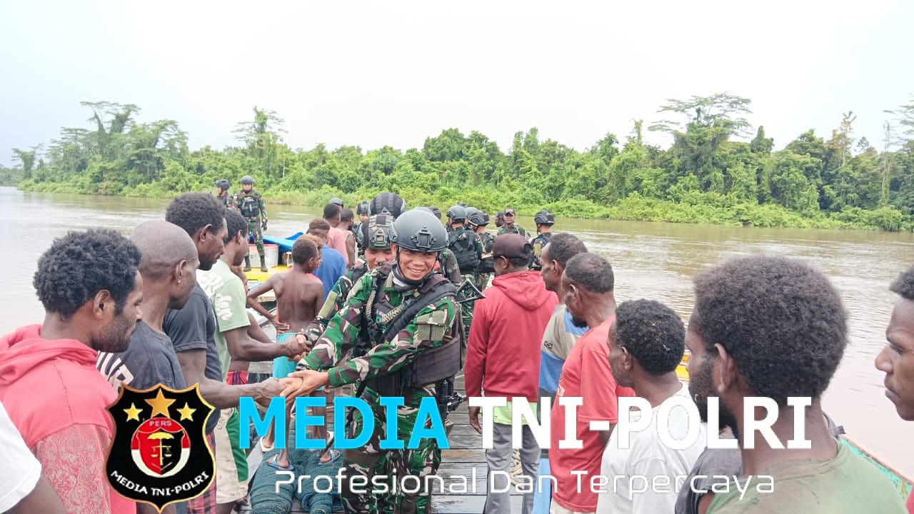 ‎Personel Satgas Yonif 123/Rajawali Disambut Hangat di Beberapa Pos