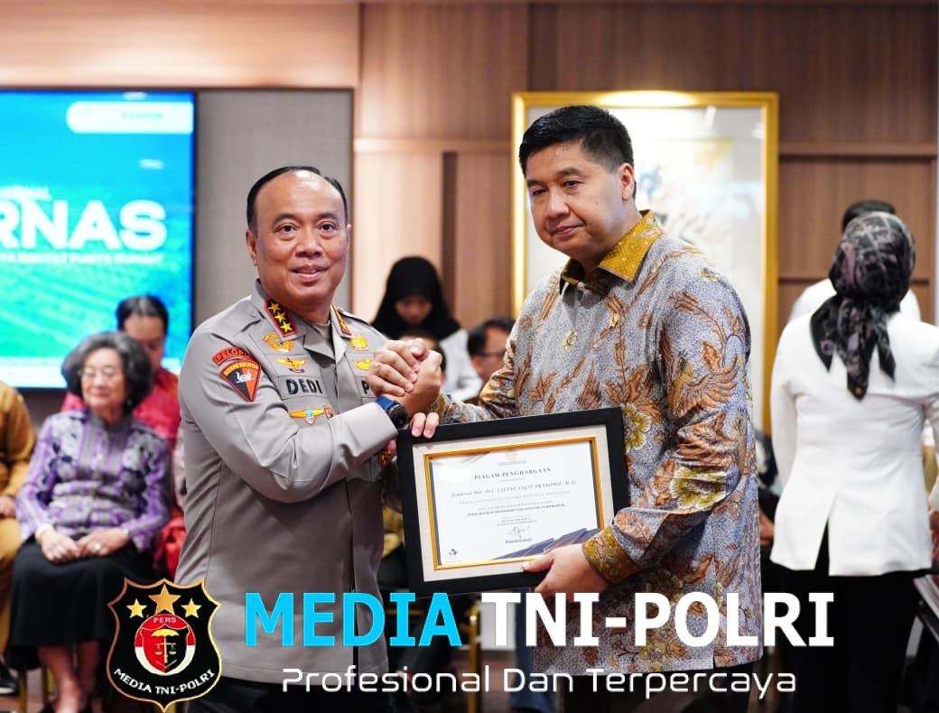 Dukungan Polri pada Program 3 Juta Rumah Subsidi Diganjar Penghargaan dari Menteri PKP