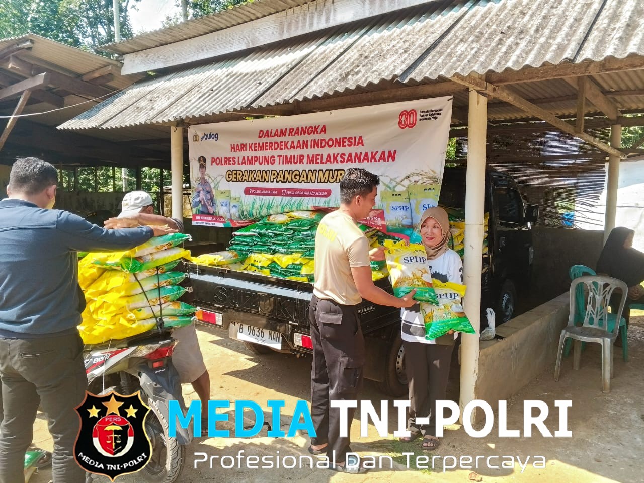 Polres Lampung Timur Gelar Gerakan Pangan Murah di Polsek Marga Tiga