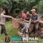 Bhabinkamtibmas Sambang Desa Binaan dan Sampaikan Pesan Kamtibmas