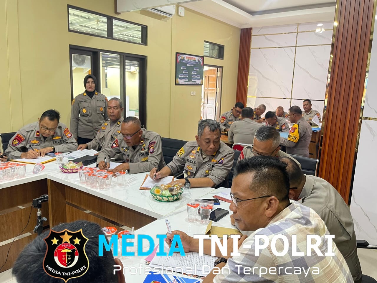 Polres Kotim Adakan Giat Penulisan Naskah Karya Perorangan Dan Ujian TOT VCD Fungsi Dalam Rangka UKP