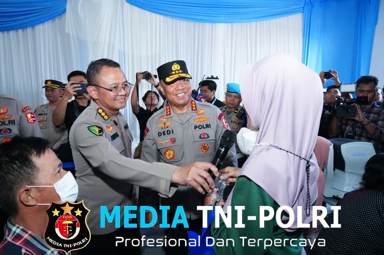 Dekat Dengan Masyarakat, Wakapolri Dinanti Warga, Saat Tinjau Bakti Sosial, Bakti Kesehatan dan Pembangunan SMA Kemala Taruna Bhayangkara di Bogor