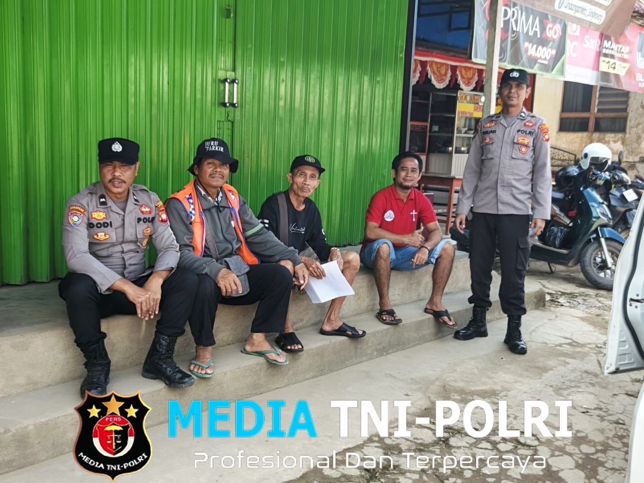 Memberi Imbauan Kamtibmas Samapta Polsek Menyuke Laksanakan Patroli Di Siang Hari