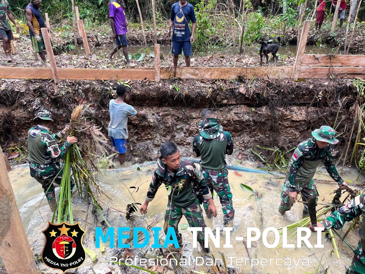 Pos Venaha Laksanakan Karya Bhakti, Bantu Masyarakat dengan Kegiatan Positif