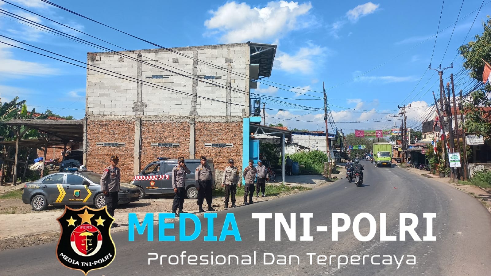 Polsek Cibarusah Polres Metro Bekasi Gelar Penyekatan Antisipasi Massa Demo ke Jakarta