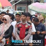 Puluhan Personil Polres Kotim Laksanakan Pengamanan Kegiatan Pawai Pembangunan HUT RI ke 80 Tahun 2025