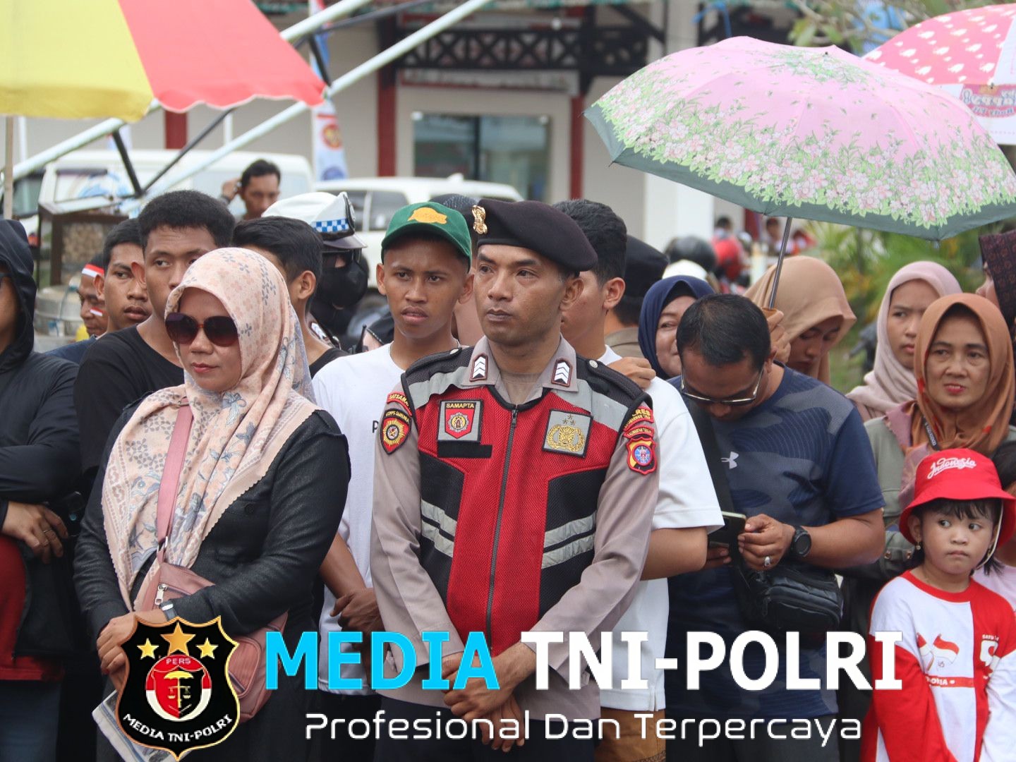 Puluhan Personil Polres Kotim Laksanakan Pengamanan Kegiatan Pawai Pembangunan HUT RI ke 80 Tahun 2025