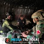 Prajurit Satgas 700/WYC Titik Kuat Gome Hadirkan Sehat di Pelukan Honai