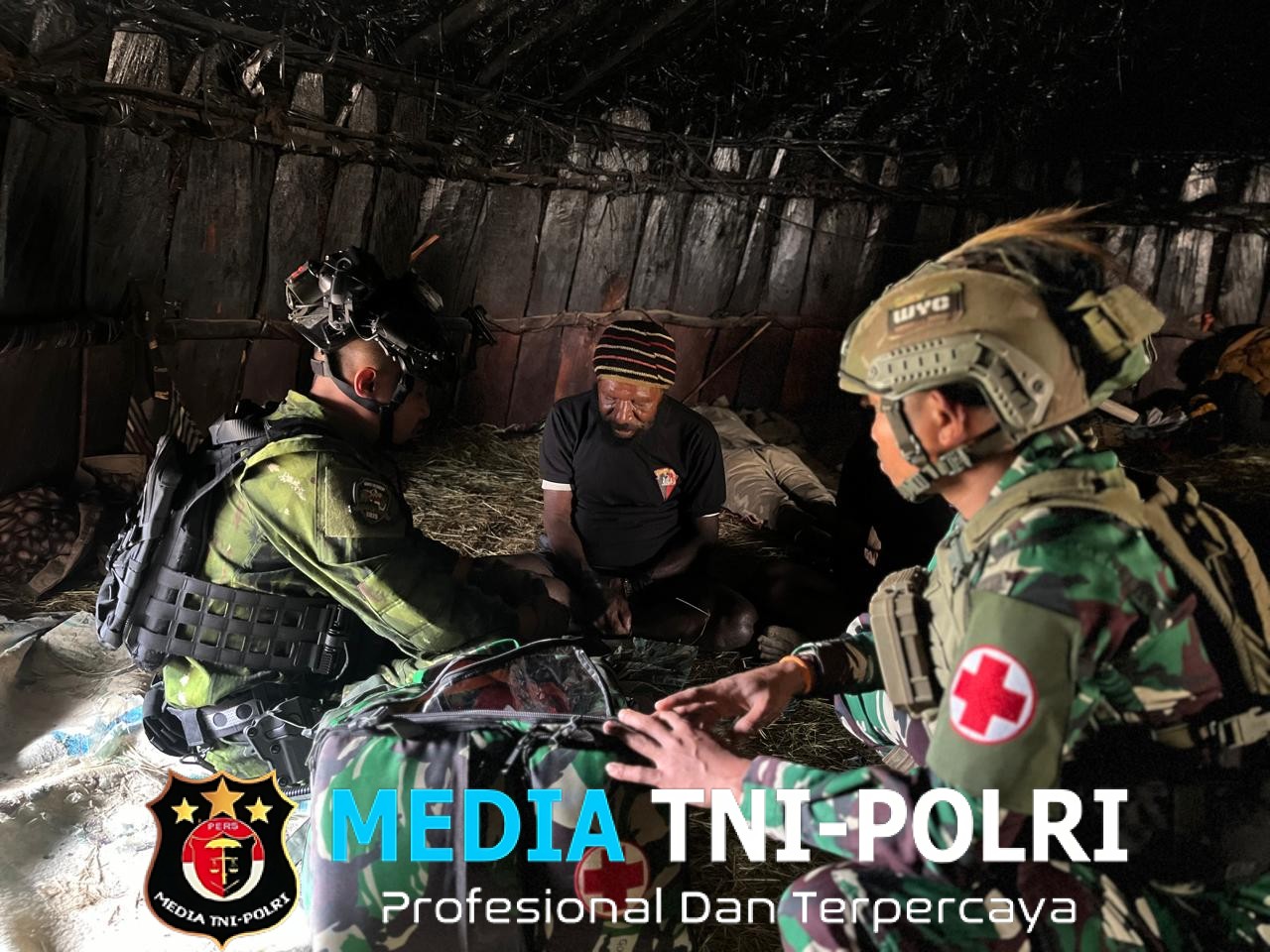 Prajurit Satgas 700/WYC Titik Kuat Gome Hadirkan Sehat di Pelukan Honai