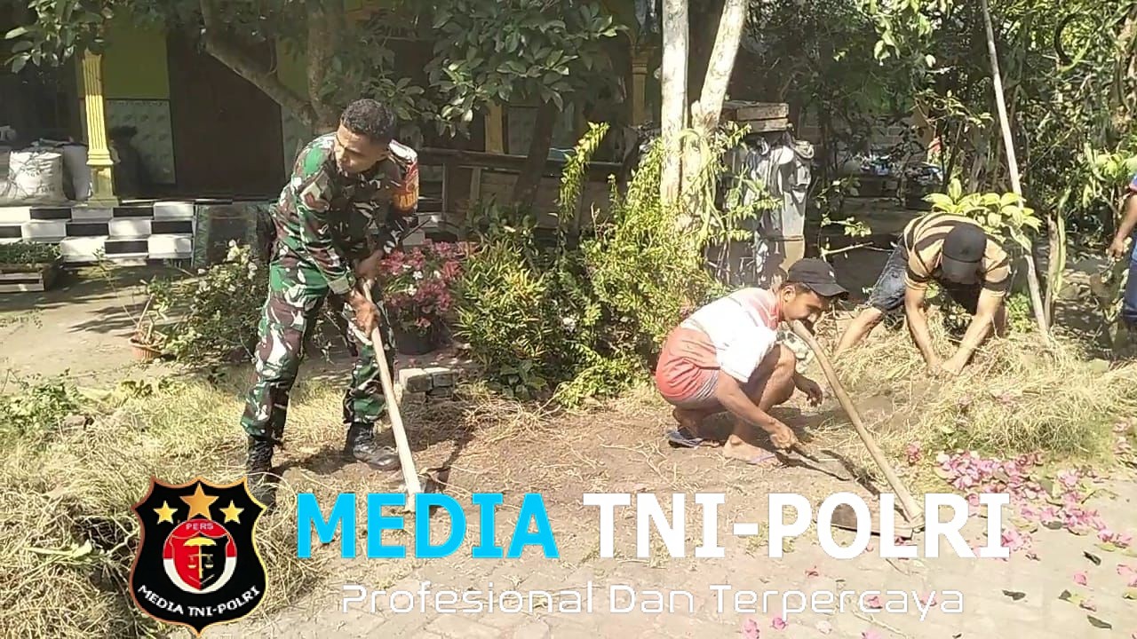Babinsa Koramil 0808/06 Srengat Dorong Peran Aktif Warga dalam Menjaga Kebersihan Desa