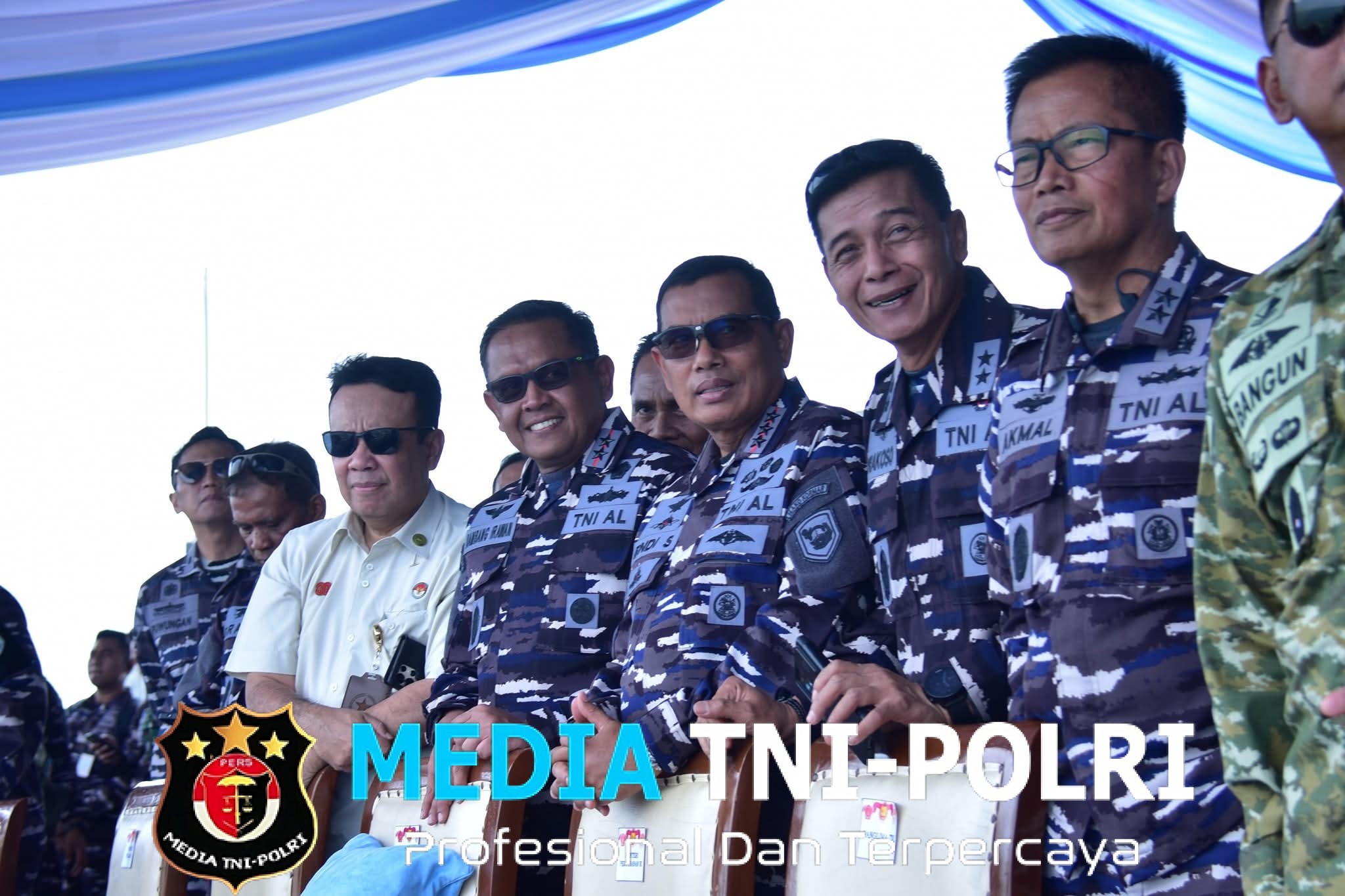 Pangkormar Tinjau Geladi Bersih Upacara Penganugerahan dan Sailing Pass HUT ke-80 TNI