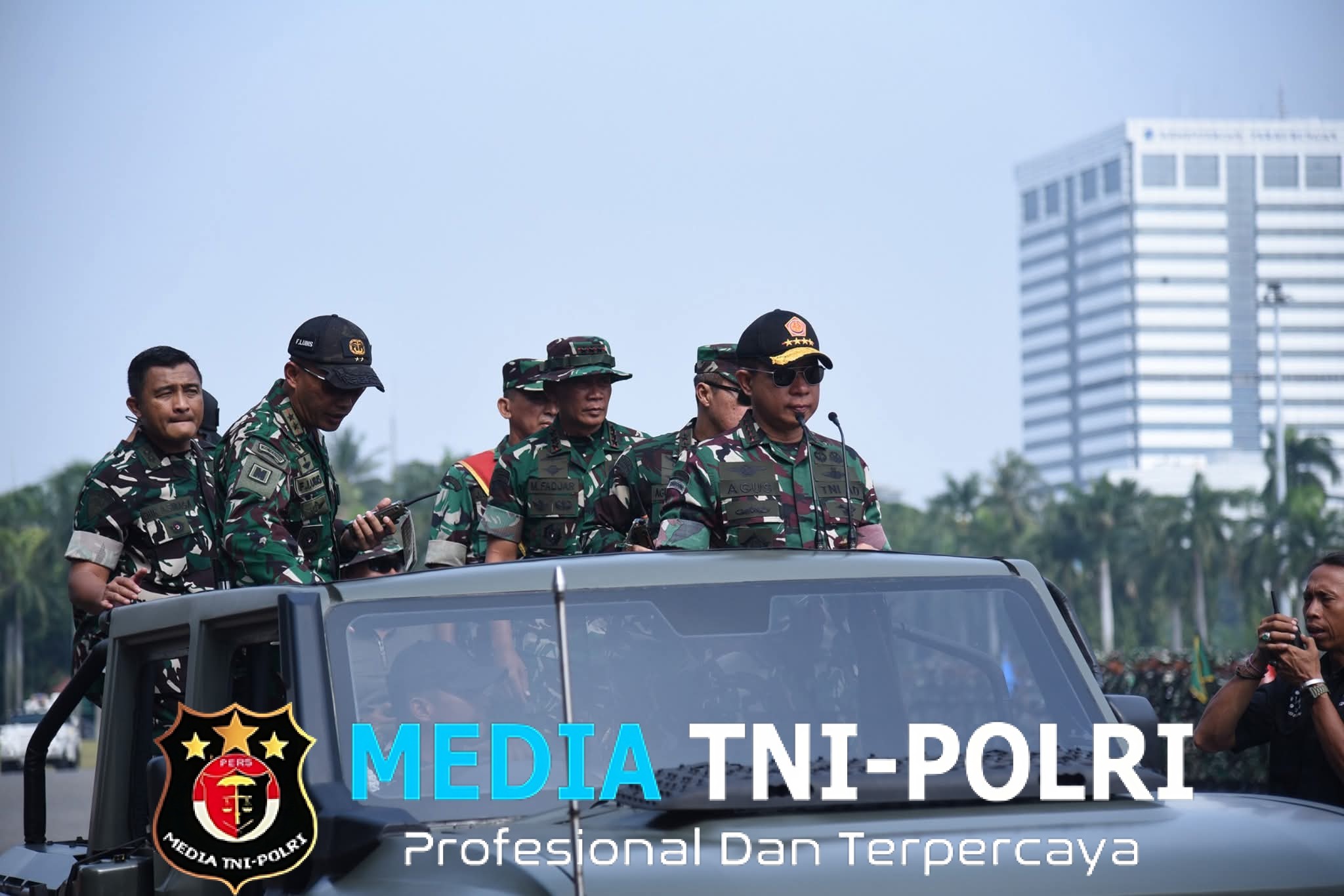 Kas Kormar Dampingi Panglima TNI Tinjau Gladi HUT ke-80 TNI
