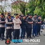 Ketua DPRD Kotim Bersama Kapolres Kotim Temui Pendemo di Depan Kantor DPRD Kotim