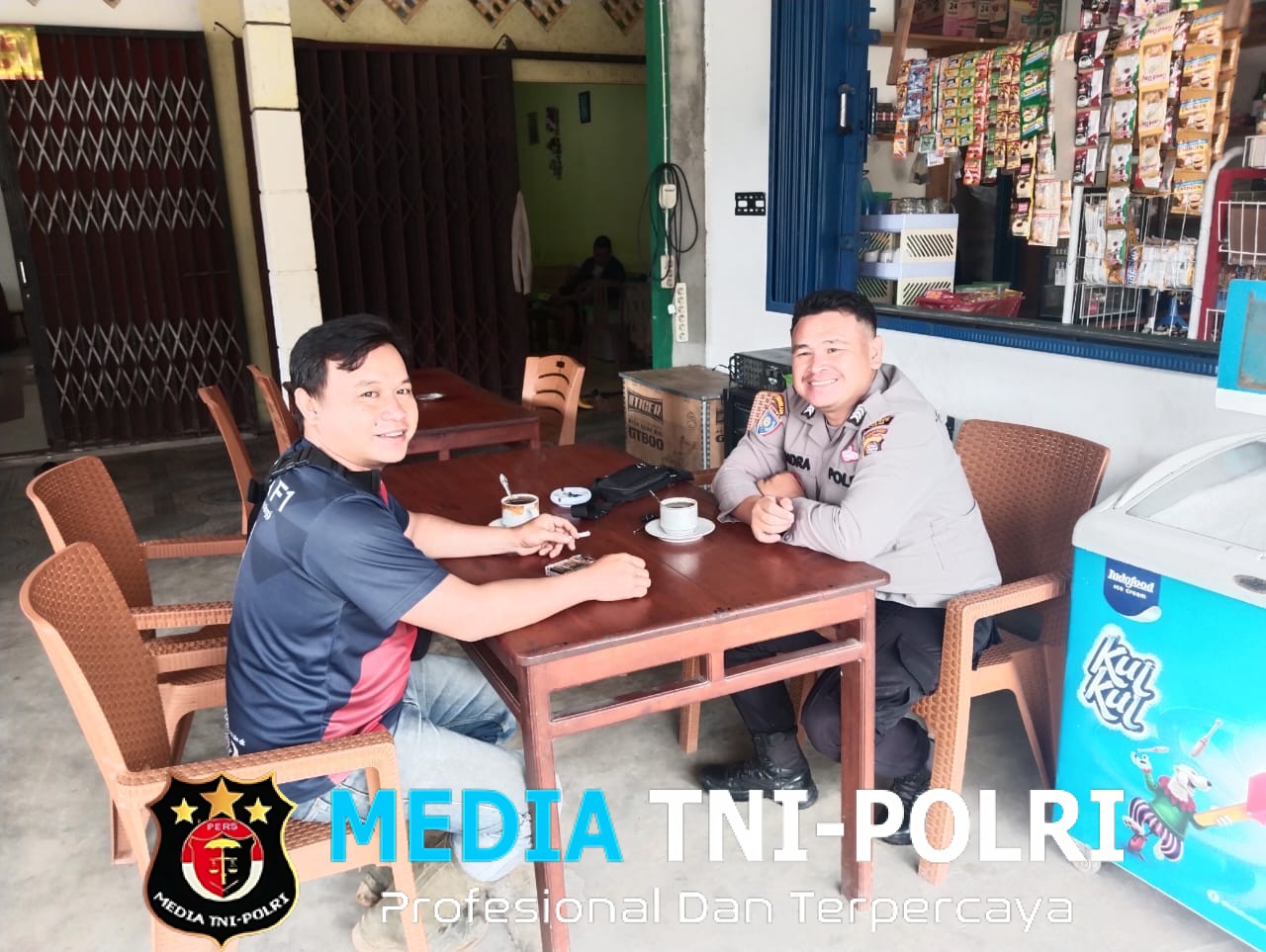 Sambang Dialogis Personil Polsubsektor Jelimpo Ingatkan Warga Untuk Menjaga Situasi Kamtibmas Tetap Kondusif