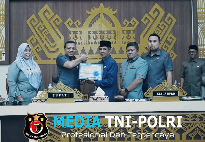 Bupati Pringsewu Riyanto Pamungkas Sampaikan Rancangan Perubahan APBD 2025