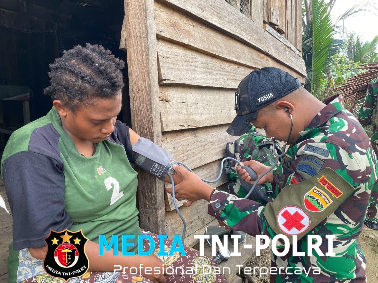 Satgas Yonif 131 Peduli Kesehatan Warga Perbatasan Papua