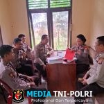 SIWAS Polres Landak Laksanakan Verifikasi Dokumen Dan Inventaris Di Polsek Kuala Behe Jelang Mutasi